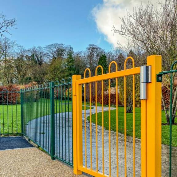 Hydraulic Self Closing Gate (BS EN 1176 for Playground Equipment)